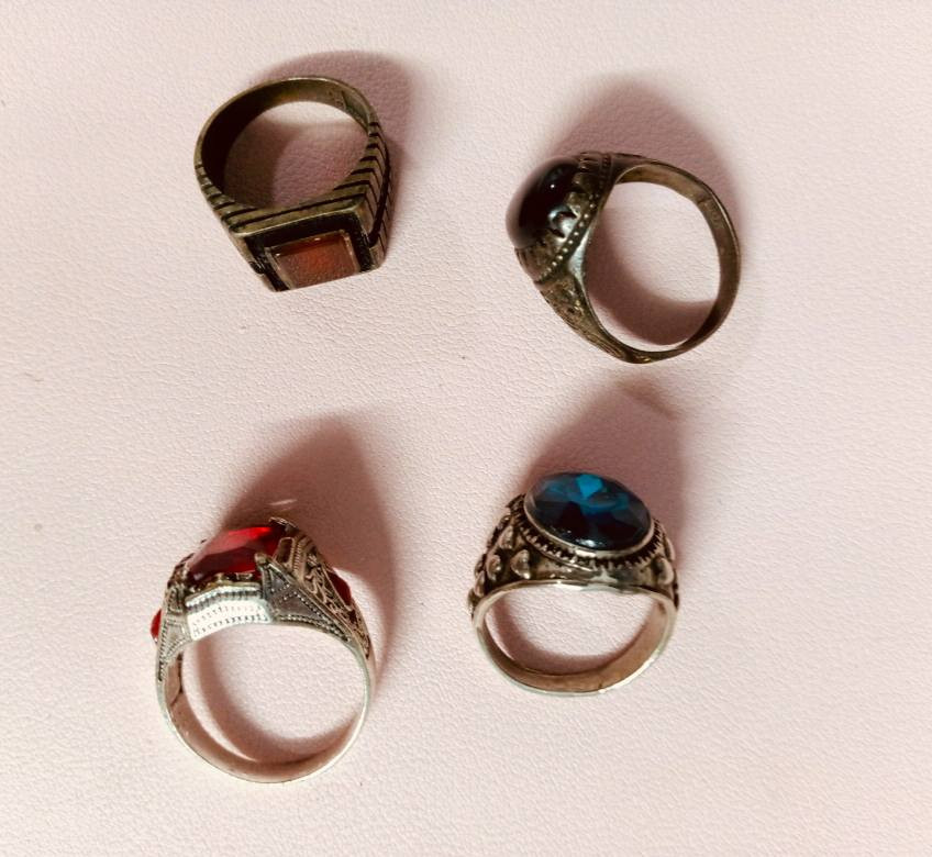 للبيع
***********
