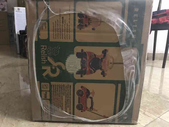 السلام عليكم للبيع غير مستخدم 
١- كرسي هزاز  سرع بي وبلوتوث وموسيقى الجديد 85 عارضه 70 الف
2- سيارة حجم كبير ومشاية تفتر ستيرن يمين ويسار ومن  العصا هم تفتر سعره 35 الف
3-سياره صغيره ومشاية بس ماتفترمن العصا 25 
4- كرسي اطفال جديد 10 الف
للتواصل واتساب ***********
