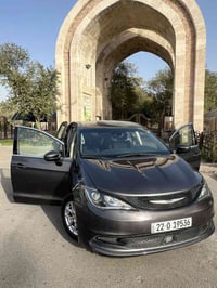 كرايسلر باسفيكا فيوجر 2023  رقم 07711671300    محرك 3600     لون رصاصي...