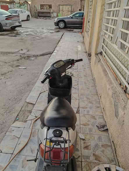 السلام عليكم دراجه بطه للبيع الدراجه شغاله نكره  هندر السلف عوزه باتري الدراجه مفتوحه مره وحده بيها صوت اكسن قليل السعر 425 وبيها مجال للشراي قليل الشراي يتصل *********** ميسان العماره حي الجامعه الدراجه أوراق اصولي بسمي تحويل مباشر
