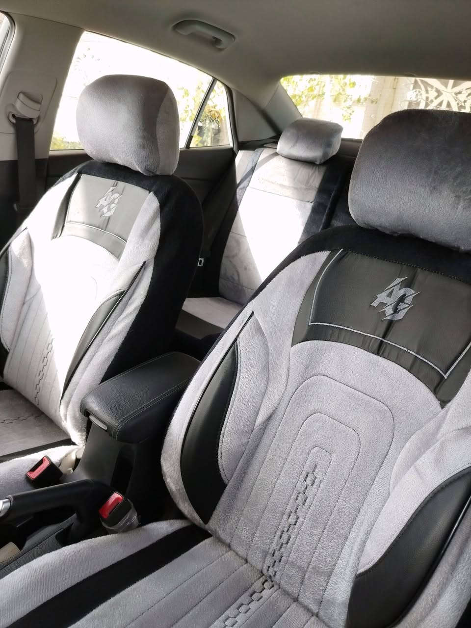 السلام عليكم للبيع كيا ريو 2018 سليمانيه محرك 1.6خليجي ماشيه 11 الف حقيقي سياره جديده بيه قطعتين صبغ درجه اولا جنطه و جاملغ خلفي ايسر سعر 130$ سبير منازل تايرات شركه ييه مامبدلات عنوانه بغداد ضباط القاهره للأستفسار ***********
