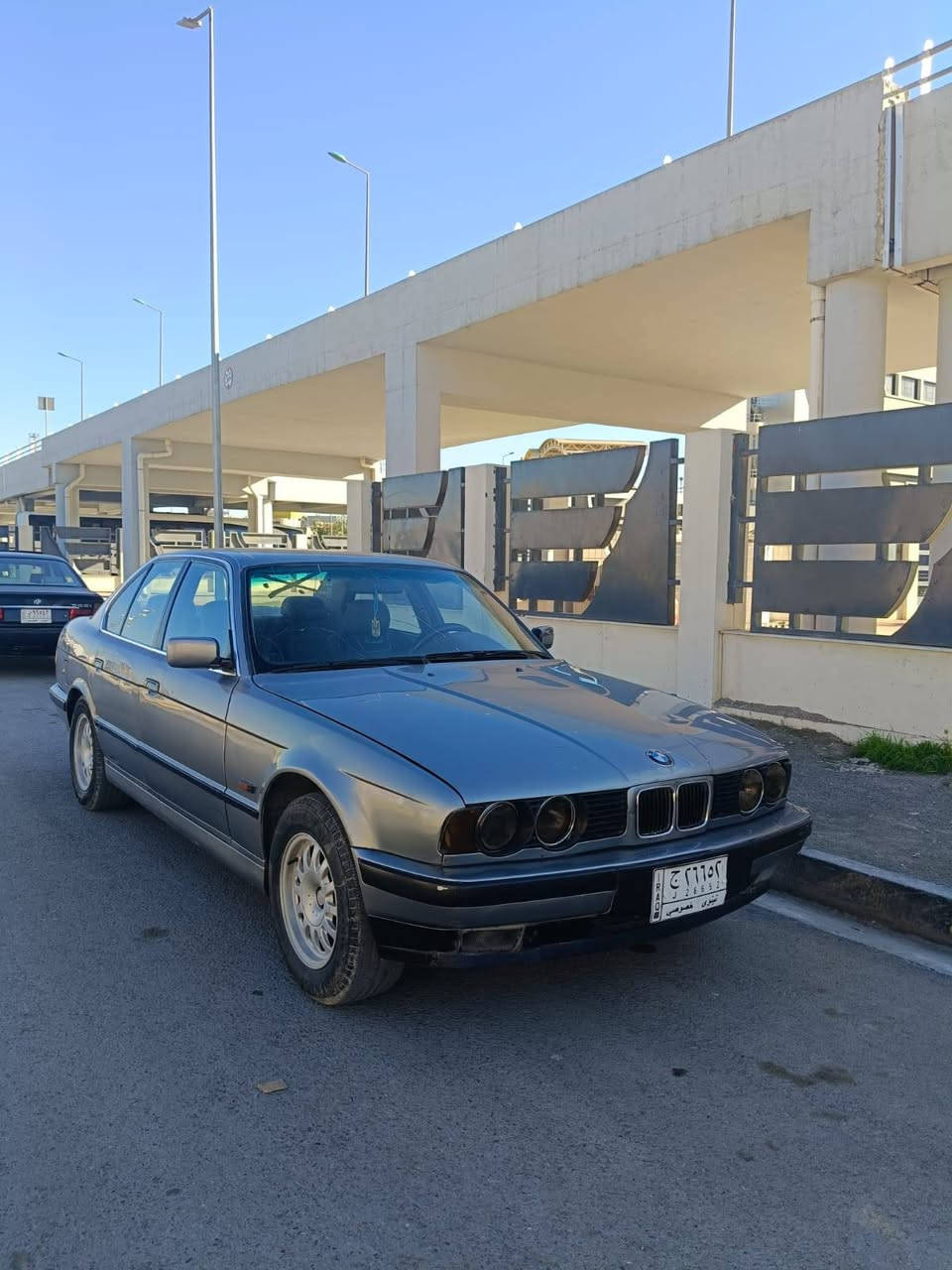 السلام عليكم
السعر 50 $ وبيها مجال
بي ام موديل 93

محرك كبس 520

بيها قطع صبغ اثر تقحيل 

كابون بيها 
بسمي شرط التحويل 

العنوان موصل الجديده

*********** بي واتساب
