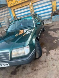 مارسدس دب 1993 بيبي دب 320 بلاد مكينه بلاد خراطيم جديده  تخم تاير جديد...