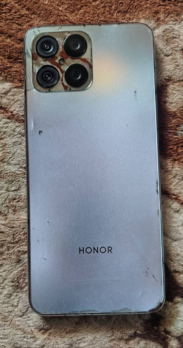 السلام عليكم
هونر X8للبيع شغال 
كلشي مابيه الجهاز مبدل شاشه أصليه
». ***********
