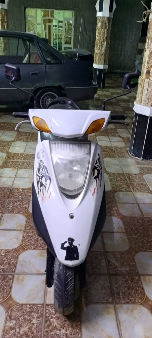 سلام عليكم للبيع دراجة بريز مجفته جديد كل غراض اصلي نقص باتري سعر 400 مكاني طارميه  ناحيه مصلحيه ***********
