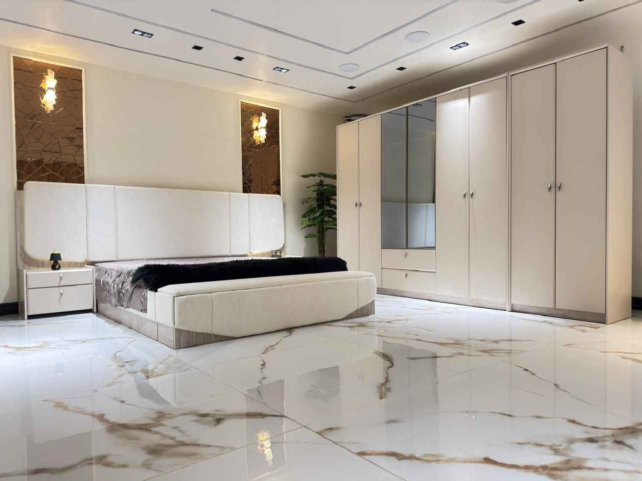 *أجمل موديلات المودرن في السوق*
*موديل        موستنك        بشكله الجديد*
*10 قطع             كنتور ملحق 330*
❇️ قياسات ضخمه 
❇️ ميز تواليت عملاق
❇️ اللون الجديد المتميز 
❇️ السرير والشازلونه مخزن
⭕️ زجاج برونزي مطلي   و   *مطّرش*
❇️ إناره بالكومديات   *LID* ✨✨✨
❇️ المصنع الأصلي 
❇️ برغي وجوي حديد    🔩🛠️
💰 *السكه ثلاثيه المراحل*
💰*أطراف الغرفه كلها 📐 45*
☄️ *قماش خاولي*
☄️ يدات حديد
🆘  *أرضيات وخلفيات بلوك

السعر مليون و750 الف 

توصيل بغداد مجانا 
اطراف 20 الف 
محافظات 100 الف بغداد, العراق


**إذا كنت صاحب هذا الإعلان وتريد حذفه لأي سبب، رجاءا أرسل رسالة إلى الدعم الفني**