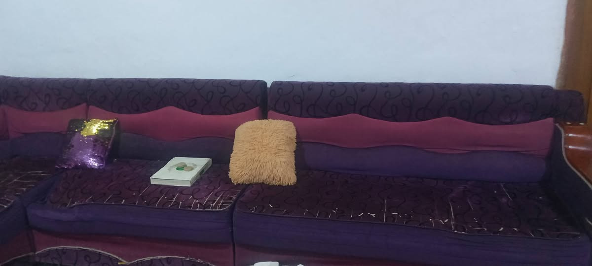 غراض للبيع غرفه 6بيبان السعر 500الف كناتير عدد 2سعر الواحد 75ألف فنفات السعر 250للا ستفسار واتساب *********** العنوان ابي الخصيب
