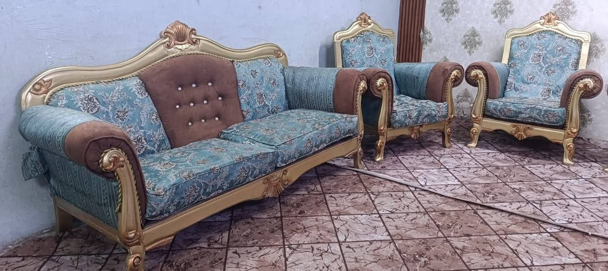 تخم 10 نفرات نضيف بدون ضرر 250 وبي مجال المكان الكاظميه *********** يوجد توصيل
