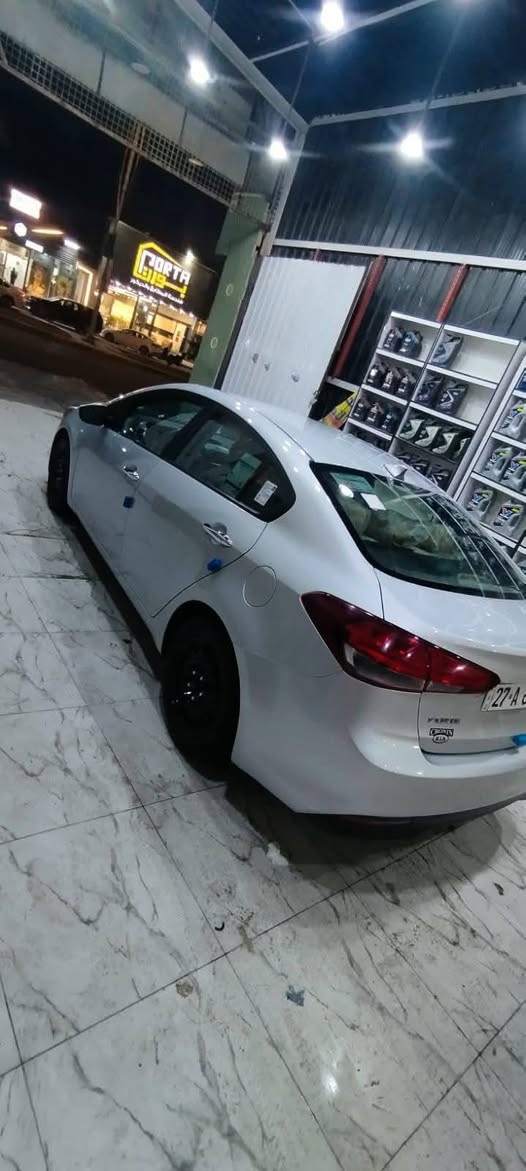 سلام عليكم كيه فورتي 2018 مشروع وطني تحويل مباشر المشتري وسنويه جديده هزه جديده تحويل بكافة المحافضات وراد أمريكي حادثه بنيد فقط الحداديه أماميه+خلفيه تخم تايرات السياره جديده وجاهز من كلشي مكان ناصريه  *********** كتاب فحص بل منشور
