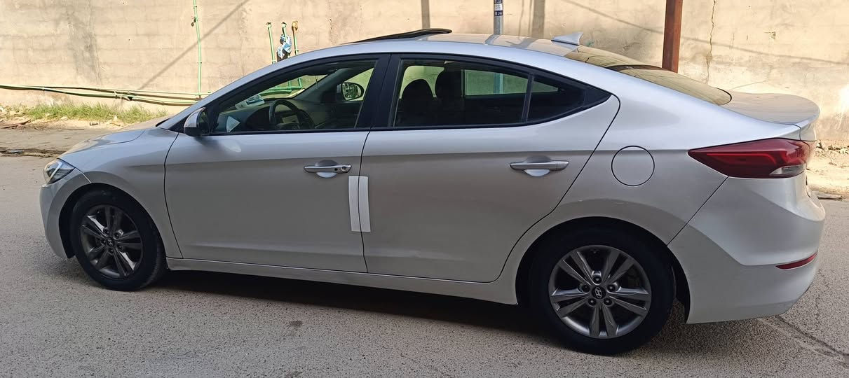 السلام عليكم النترا 2017 لمتدد فول مواصفات بصمه فتحة بصمه ابواب رادار جانبي شاشة كار بلي كروز سرعة تحكم مقود تدفئة كشنات ثلاث انظمة قيادة ضرر امريكا قطعتين وهنا بالعراق رش قطعتين رقم بغداد دولي بأسمي هزة جديدة مكينة 2000 دوش مكفولات الكير والمكينه تخم تاير كهربائيات كلهة شغالة سيارة مابيهة نقص اي شي السعر 115 بيهة مجال قليل عنواني ديالى بعقوبة *********** السونار مرفق مع المنشور
