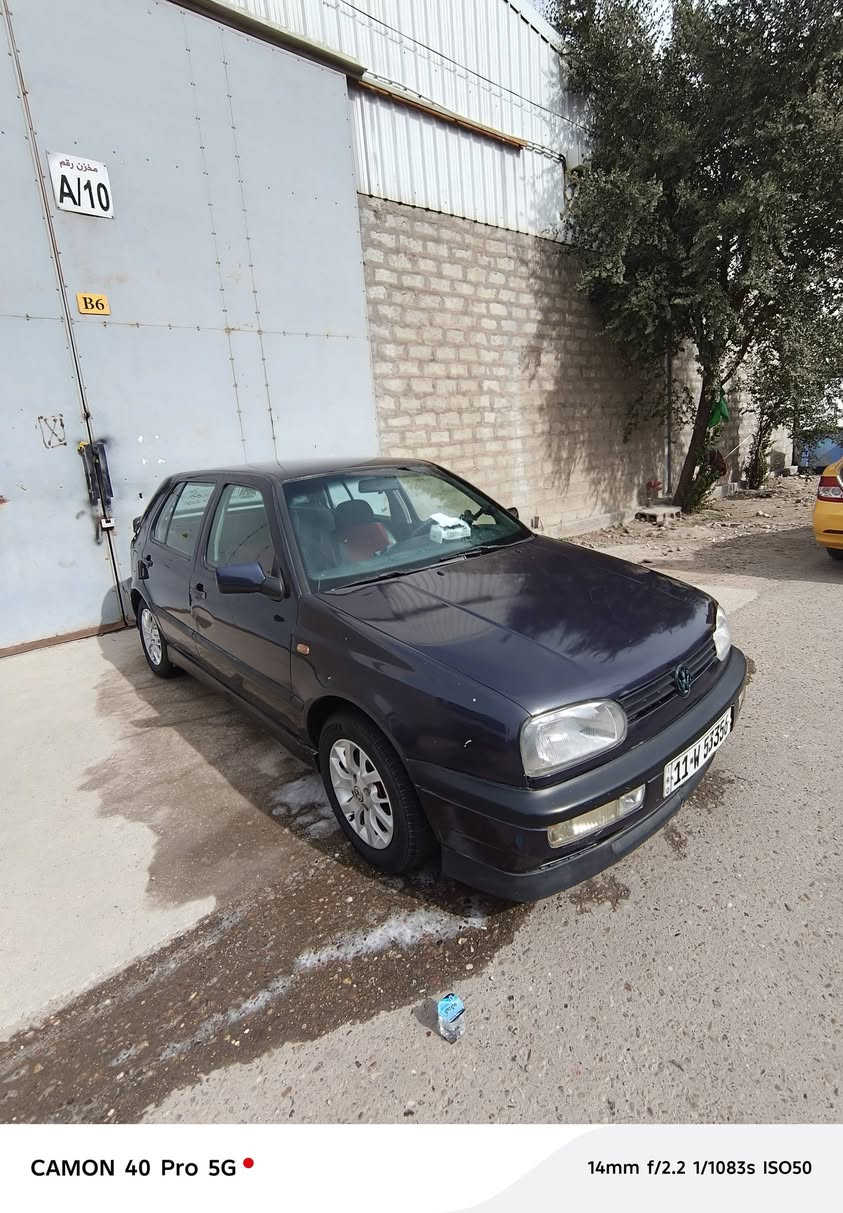 سلام وعليكم شباب 
كولف للبيع
موديل 94
كهربائيات كلها شغاله
محرك وكير نضيف كلش /كير ميكانيكي قبل يومين شاده من حجي ليث
سياره مابيها اي خياس او ضرر
تخم تاير/ويل جديد
غرفه كامله نضيفه حيل/ارضيه هم 
شاشه جديده/كامره خلفيه
سنتر لوك تقفيل ٤ابواب
سياره كشرها مرايه ونضيف بس اني متربها 
سياره شادلها بصمه تشغيل عن طريق البصمه مو سويج
هزه جديده وتحويل جديد مصفره /رقم بغداد دولي/سنويه بسمي 
شادلها لحايه صفاح ودعاميات وسبايدرات ٢خلفيه

لسعر٤٣  ماكو هيج نضافه بهيج سعر وشراي يدلل
مكاني بغداد ليوسفيه  مكاتبه مابيع عقد مروري فقط
‏‪***********‬‏
