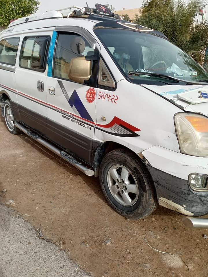 سلام عليكم ورحمة الله وبركاته كيا استاركس موديل ٢٠٠٧ رقم ديالى اللون ابيض رقم انكليزي السياره مكفول تخم تأيرات  تبريد وتدفئه شقال مكان محافظة ديالئ خان بني موديل (***********)
