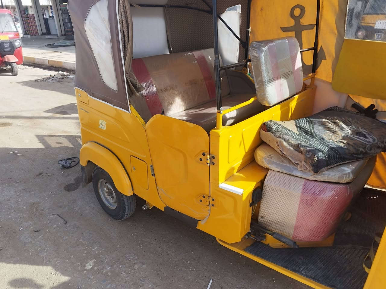 سلام عليكم تكتك 21رقم نكليزي كشر مكفول بس ضربه اربع أصابع جوه الغد كلش مكاني رفاعي ***********
