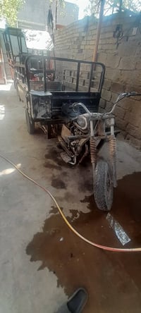 للبيع دايوان كلك محرك كايم اكسل مكفول دبلات كلهن شغالات بدي ما بي قطرة...
