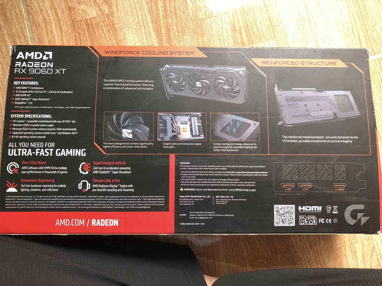 السلام عليكم شباب، عندي كارت شاشة للبيع بمواصفات ممتازة ونظيف جداً:

 الموديل: Sapphire Pulse AMD Radeon RX 
 9060 XT.

 الاستخدام: مستخدم لمدة أسبوع واحد فقط! الكارت 
 حرفياً مثل الجديد وبحالة الوكالة (Brand New).
 
الأداء والحرارة: الكارت بارد جداً وما يعبر الـ 60°C تحت الضغط والـ Full Load، أداءه خورافي بالالعاب.
 
الملحقات: الكارت كامل مع كارتونه وكل غراضه 
 الأصلية.
 
السعر: قفلوا السعر من يمكم، إذا عجبني السعر بالعافية عليكم، أو أراوس بكارت أعلى وأقوى وأدفع الفرق.
 
الموقع: السليمانية (ومتواجد توصيل لباقي المحافظات 
 إذا تحبون)

للتواصل والاستفسار، راسلوني على الخاص. الخاص مفتوح للشراية الطيبين.


**إذا كنت صاحب هذا الإعلان وتريد حذفه لأي سبب، رجاءا أرسل رسالة إلى الدعم الفني**