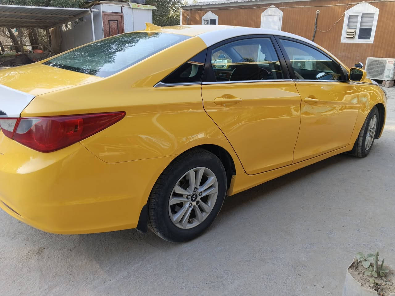 للبيع سوناتا موديل 2012 وارد امريكي رقم بابل انجليزي كير مكينه مكفولات منظومه غاز حداديه تخم تاير تبريد تدفئه شغاله السعر 92 مكان السياره نجف للاستفسار اكثر الاتصال على الرقم ***********
