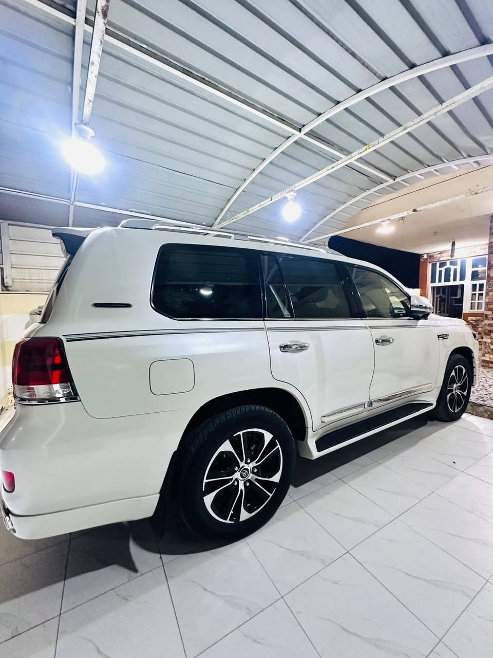 السلام عليكم
لاندكروز موصفات ساز 2021 سياره مكفوله كفاله  عامه ماشيه 100 اتصال على رقم (***********)
