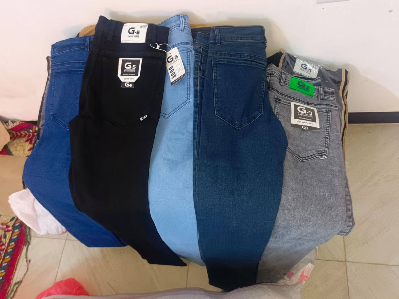 بنص  صعود الكمارك والاوضاع التعبانة والمضيق مسدود وبضاعتك بعدهي ما جاية وفرتلك بضاعة حلوة تركية وسعر جوة سوك
بناطير سوري شليف كامل بي ٧ الوان وقياسات متنوعة 

بجامة بنطرون قياسات كاملة وموديلات متنوعة 

بناطير قماش متوفر ٧ الوان وقياسات متنوعة

تيشيرتات قياسات كاملة تركي موديل حديث 

تيشرتات صيني شليف كامل كل سيرية تختلف عن ثانية موديلات كلش حلوة 

تراك تركي برمودة منة ٣ الوان اسود ابيض رصاصي وقياسات كاملة 

سعر القطعة ٨ الاف واذا اخذت شلعة وحدة الك تخفيض 

المكان بغداد / شارع فلسطين 

رقم الهاتف ***********

تريدهن تعال وشوفهن وخذهن ما عندي توصيل
