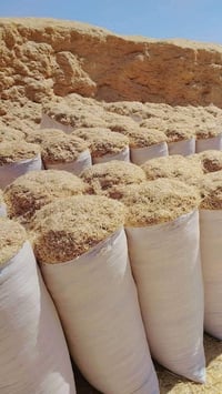 تبن ناعم كلش درجه أولى واتساب موجود اللبيع 07815240032