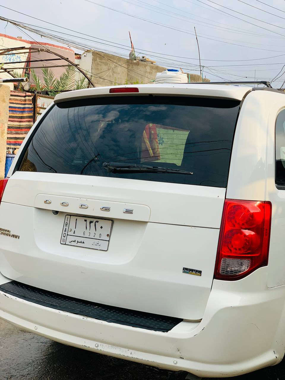 السلام عليكم
سيارة دوج كرفان موديل 2012 
رقم  بغداد 
سيارة خير من الله  يعني
تبريد 3 قطع 
جام كهربائي 
ابواب كهربائي 
يعني سيارة كلها كهربائية 
محرك 3600 
سياره  كشنات في اي في 
سعر سيارة 117 وبيها مجال خير من الله لشراي 
سياره عوزها ترتيب  وستفسار على سيارة نتصل على هاذا رقم هاتف 

‭0780 715 4148‬ 
لا يوجد وتساب
