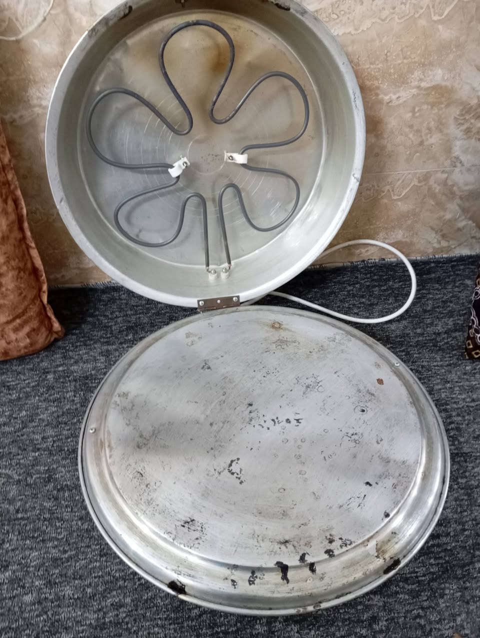 السلام عليكم
تنور كهرباء اخو الجديد شغال 
المكان كوكجلي  *********** بي واتساب. 
السعر 20
