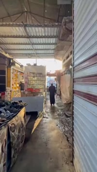 مكتب الكورنيش • محل للايجار • السوق الكبير داخل القيصريه