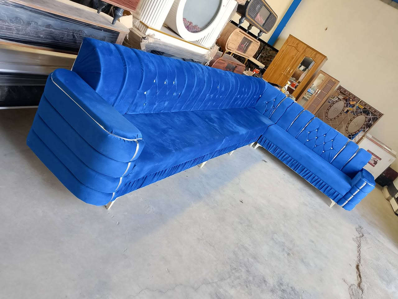 تخم وديوان باحدث الموديلات العنوان صويره شارع العام قريب محطة رضا الصالح القرب من مطعم هنداس السايد الرايح البغداد للتواصل ***********/مجمع الشمال/واهلا وسهلا
