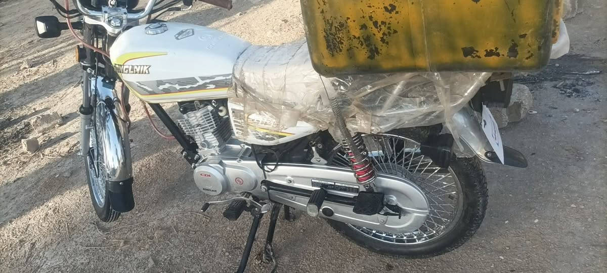 25للبيع مكاني الحمزة الشرقي السعر،700.  اوراق سكنر،***********
