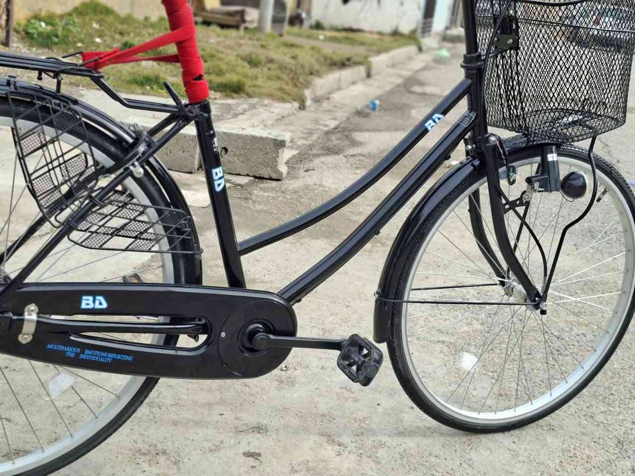 سلام عليكم .... بايسكل BD موديل 2022 حجم 26 البايسكل بعده جديد مال شركه السعر 130 الف وبي مجال *********** واتساب
