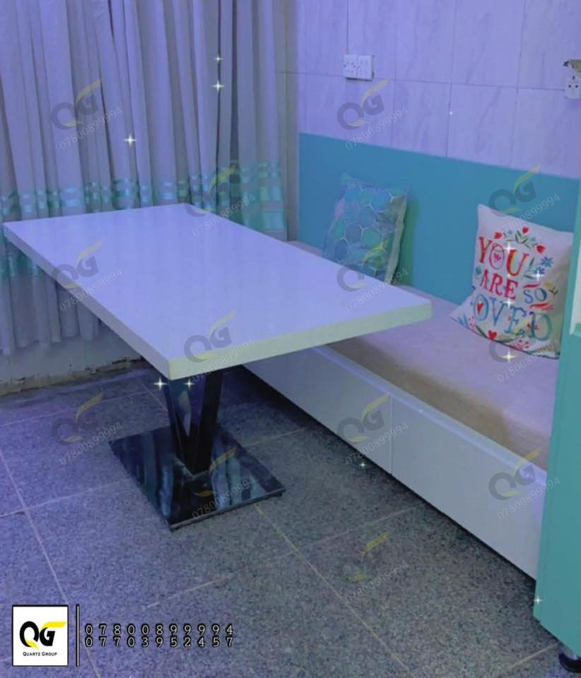 للبيع كاونترات ممرطبيعي وطباخ مع جلسه وبيها خزن  وميز طعام كلهم سيت واحد استعمال قليل جداً شغل تفصال للاستفسار الاتصال على الرقم ***********
