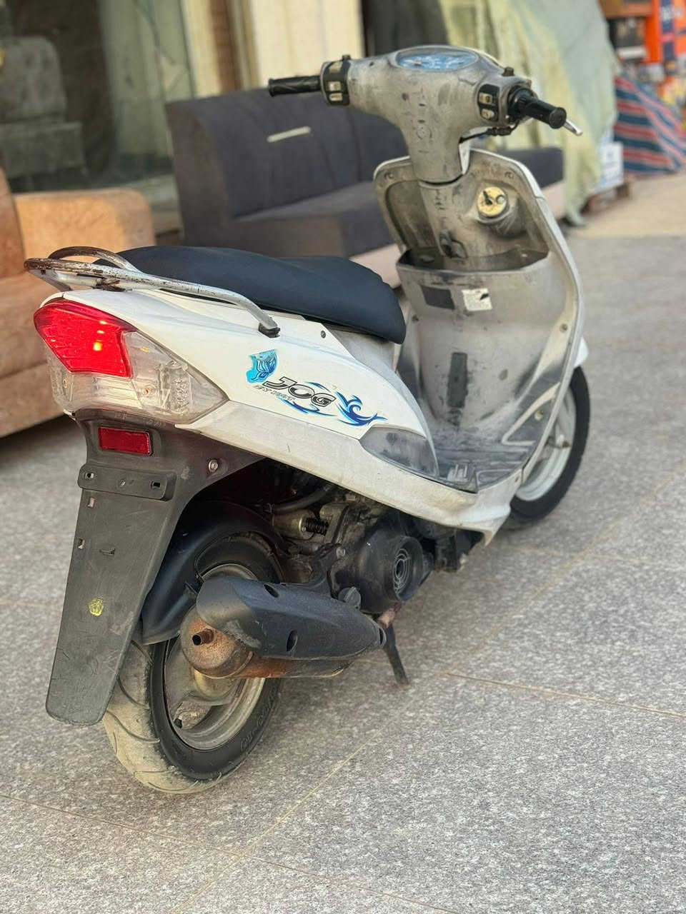 ماكس منغولي 50 بلاد
لايت بكلايت اشاير قفل جنطه سكان عداد سرعه بانزين 

نكره سلف هندر كل نقص ما بيها ختم واحد دراجة نضيفه كلش 

مال جناي كامله مكمله سعر 650 وبيها مجال لشراي يتصل ع رقم 

***********

