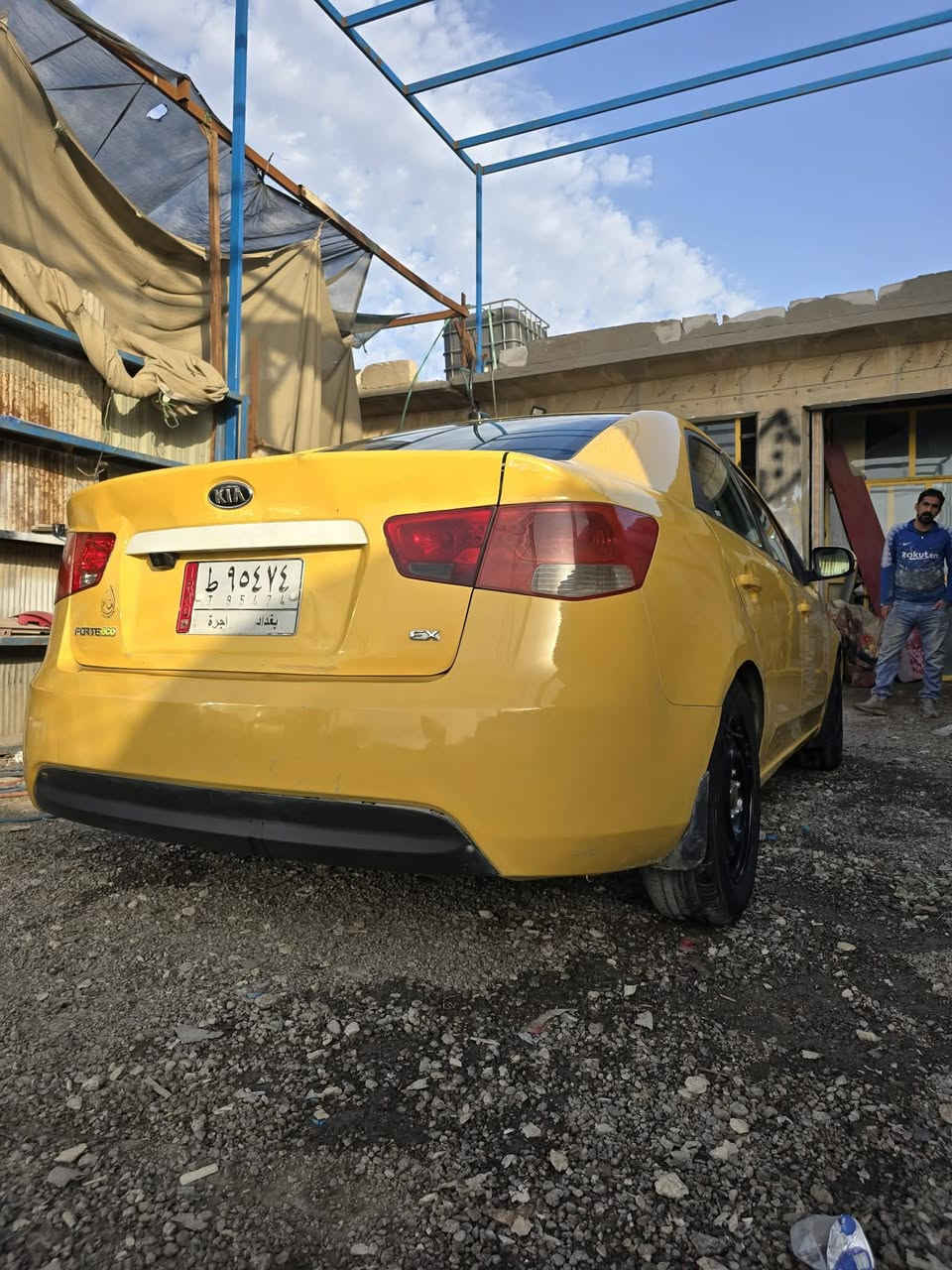 سلام عليكم كيه فورتي ٢٠١٢ رقم بغداد حادثه جاملغ امامي بدون دواخل ليبل واحد  جاهزه كير مكينه تبريد منضومة غاز   باسمنه مكان السياره بسمايه السعر ٨٥ وببه مجال بسيط حك الجيه
***********
