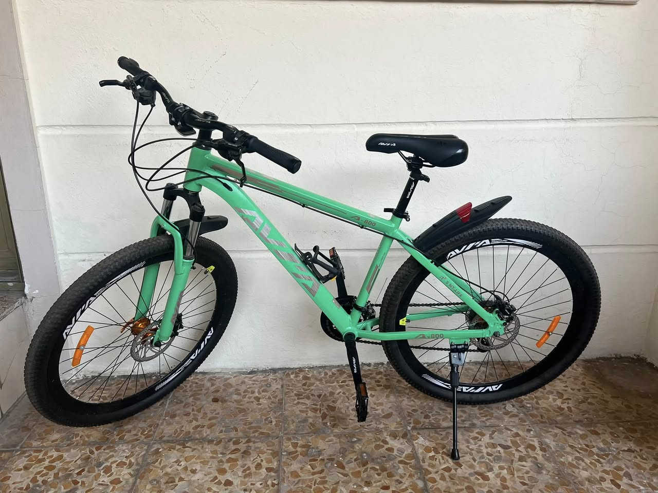 للبيع بايسكل AVIA نظيف جداً وحالته ممتازة 👍

🚲 استخدام يوم واحد فقط جديد
✅ بريكات هايدروليك أمامي وخلفي
✅ دبل امامي فتح وقفل
✅كير 9 نمر امامي وخلفي
✅فريم المنيوم خفيف جداً وسريع

البايسكل جديد استخدام يوم واحد فقط

السعر: (200,000)
المكان: (بغداد-حي الجهاد)

للاستفسار الاتصال: ***********

