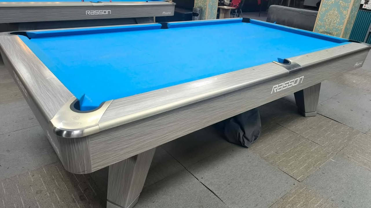 سلام عليكم 
4 طاولات رايسون مالات العلويه جدد الاستفسار تصال*********** او واتساب
