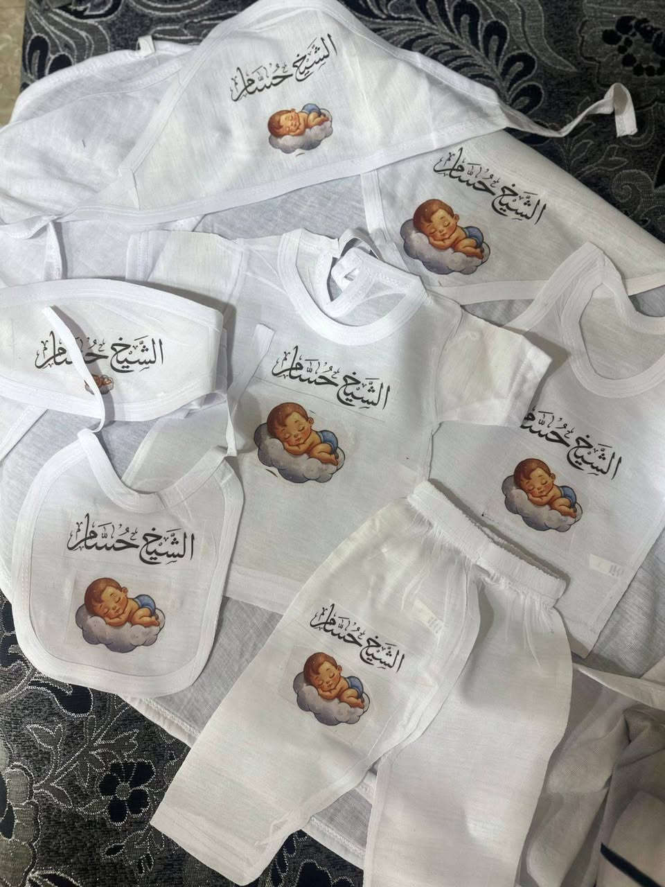 ملابس اطفال حديثي الولاده طباعة الاسم حسب الطلب سعر 18
***********
