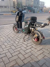 R9 دراجه نظيفه  السعر 275 07711593459