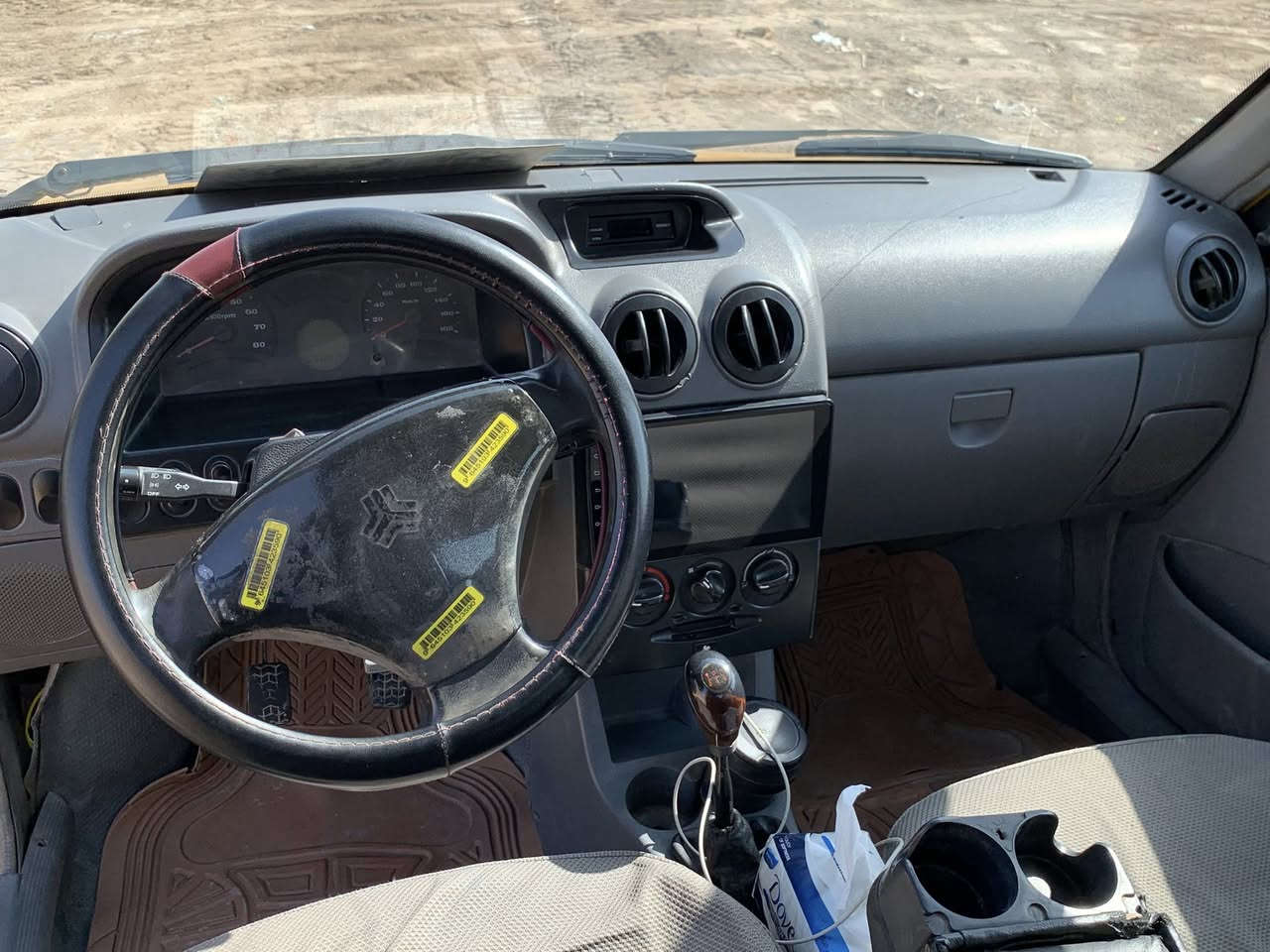 السلام عليكم للبيع سايبا 2012 رقم دولي باسمي هزه جديده سنويه ل30 السياره كير ومكينه مكفولات بيه خياسات مثل مموضح بلصور السعر 25 /*********** مكاني واسط قضاء الصويره
