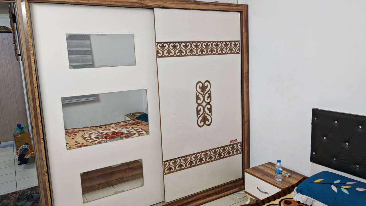 السلام عليكم
عندي غراض مال بيت للبيع داخل بسماية
كلشي وسعره وهذا رقمي ***********
او يرسلني عالخاص ويتدلل
