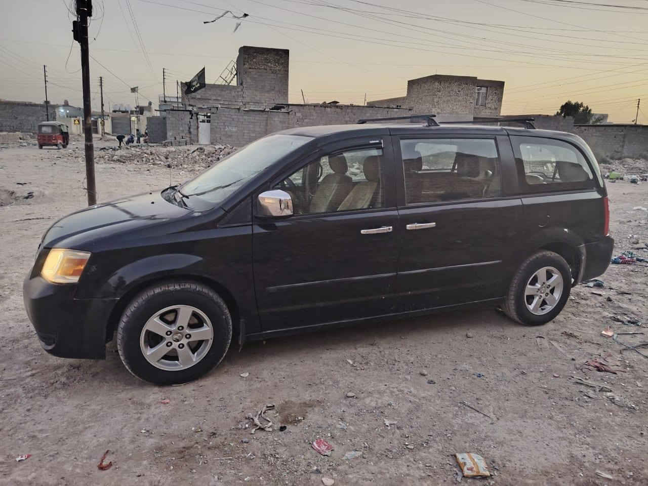 السلام عليكم دوج كرفان للبيع موديل 8 السيارة كفالة عامة عدة البنيد اثر جراد والباقي مكفول المكان بغداد السعر 100 هاذ رقم صاحب السيارة ***********
