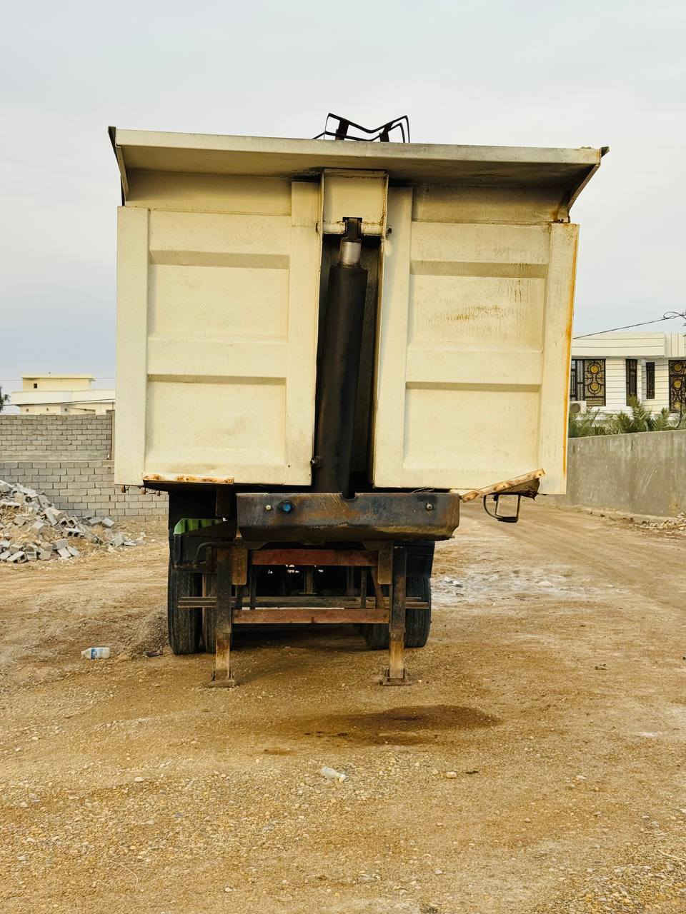 السلام عليكم عرباين اثنين للبيع
3 دنكير
وحده مجفية والثانية واكعة على الراس
وحده الجابري والثانية علم 
دناكير مربع براد 16
تخم تاير اثنينهن ابيعهن على وضعهن العنوان الكوت 
للاستفسار الاتصال ***********
