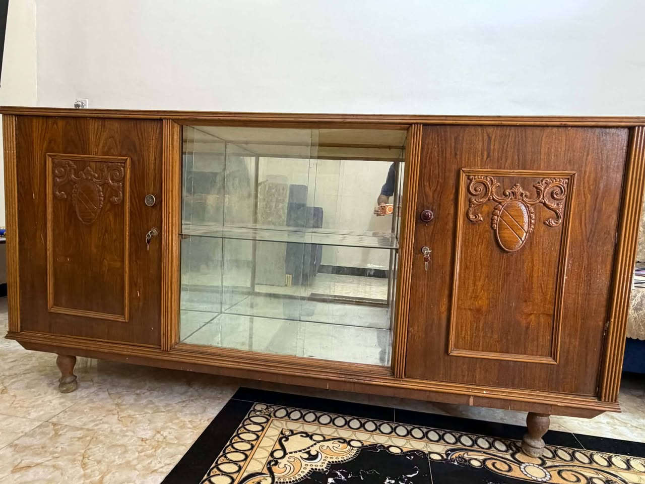 السلام عليكم كاونتر وسنك السعر ١٢٠ وبي مجال بسيط
بوفية احطاطة الثكيلة عرض مترين السعر ٧٥ 
العنوان محمودية حي العسكري


**إذا كنت صاحب هذا الإعلان وتريد حذفه لأي سبب، رجاءا أرسل رسالة إلى الدعم الفني**
