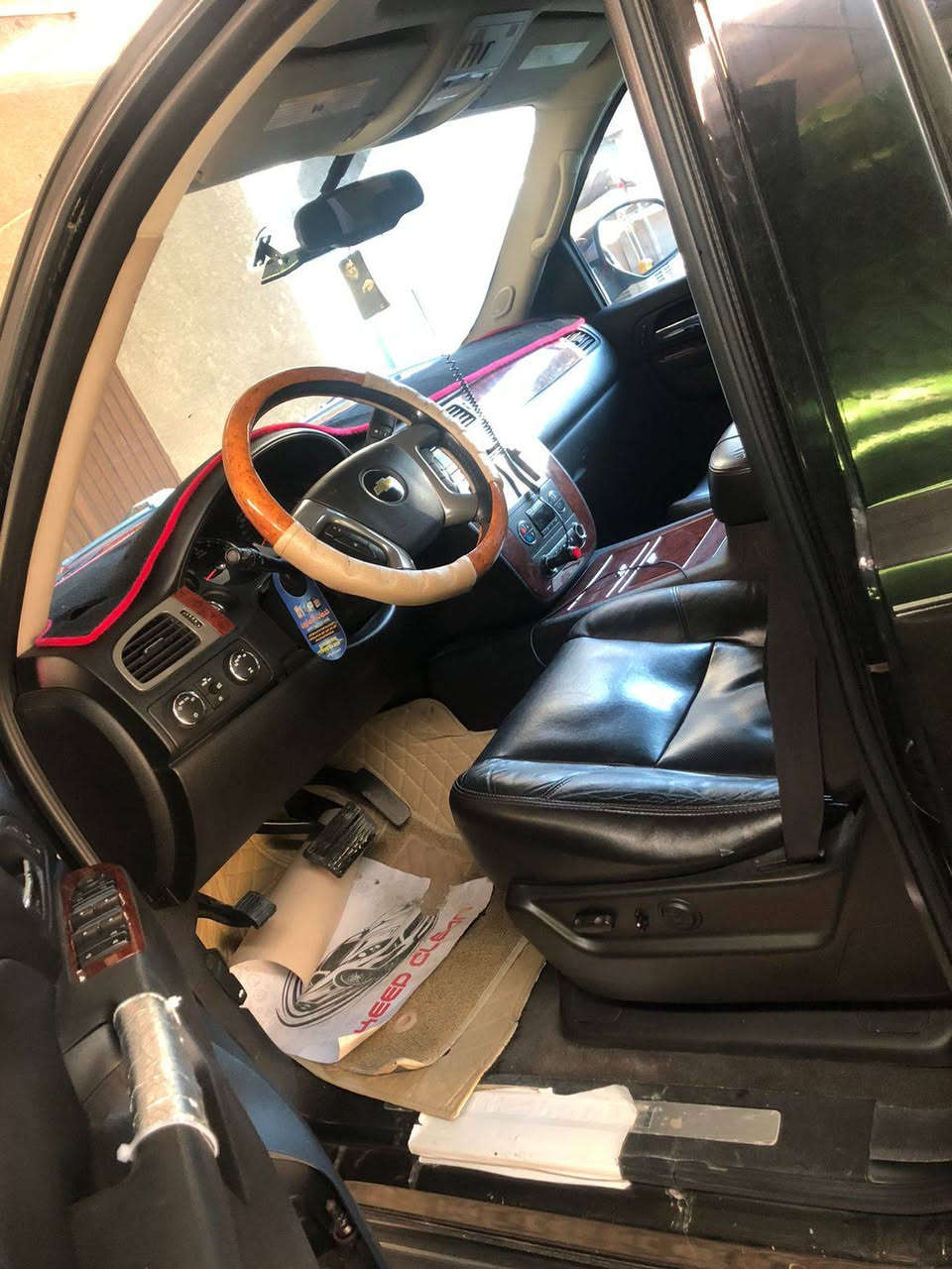 تاهو 2011 LTZ فول ادوات لاكصه ولانقل ولا ضربه لا صبغ السيارة جديدة مكانها بغداد السعر 100 وبيها مجال *********** الخاص مغلق
