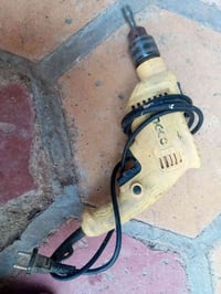 دريل للبيع استعمال قليل كهرباء شغال استفسار 07830004035