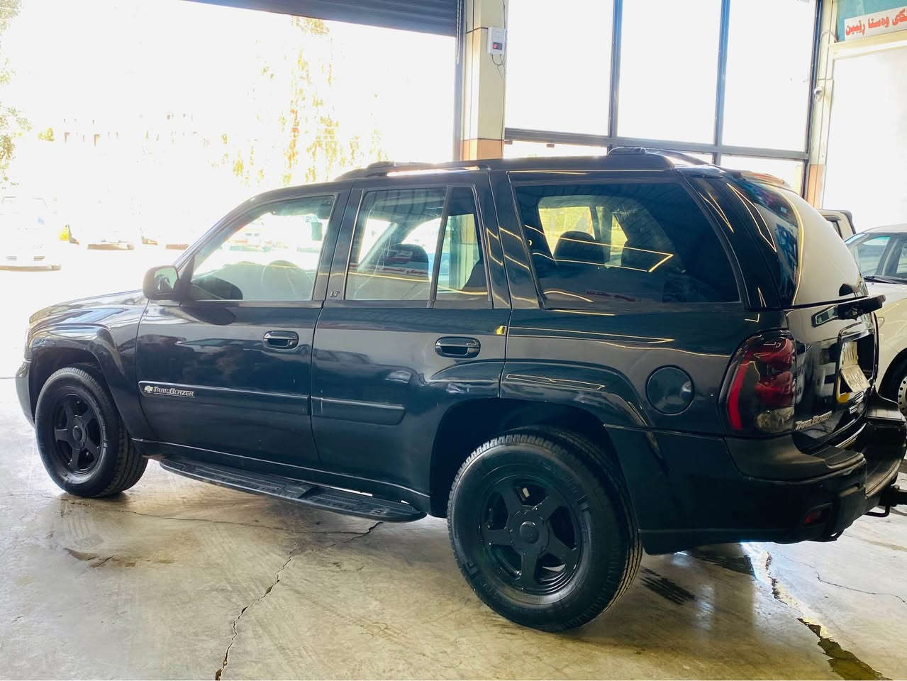 ترافلایزەر 2004 تحویل ئە سڵی سنەوی  نوێیە 
بەشەرتی گێر ومەکینە و تەبریدو  غازو بە نزین 
سەیارەکە  زۆرجوانە مالێ دۆستە  ھەموگیانی  بەشەرت 3پارچەی  سبوخە  لێدانی  نیە 
سعری 69 وەرەقە کمیک مجال 
لەکۆ یە دادەنیشم 
***********
*********** كويسينجاك, أربيل
