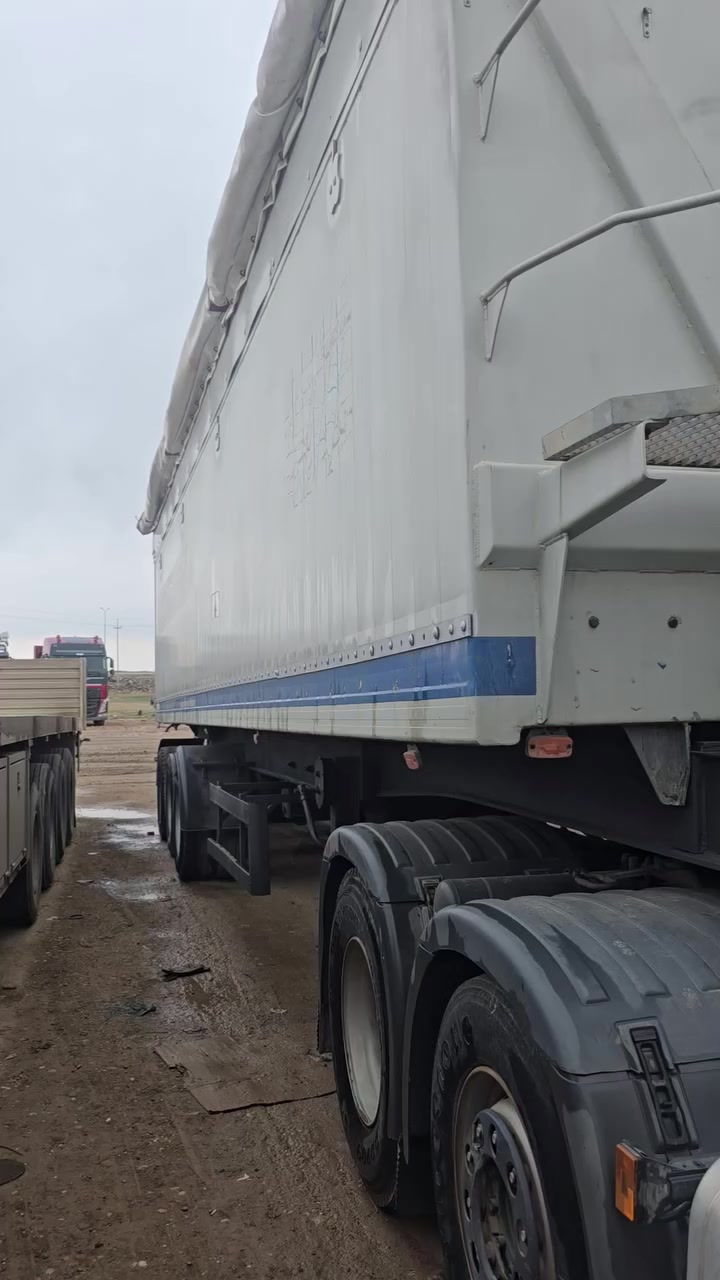 نساف للبيع فصخ وربط حمل ٦٢ طن حنطة فصخ وربط شاصي حديد بودي فافون للاتصال ***********
