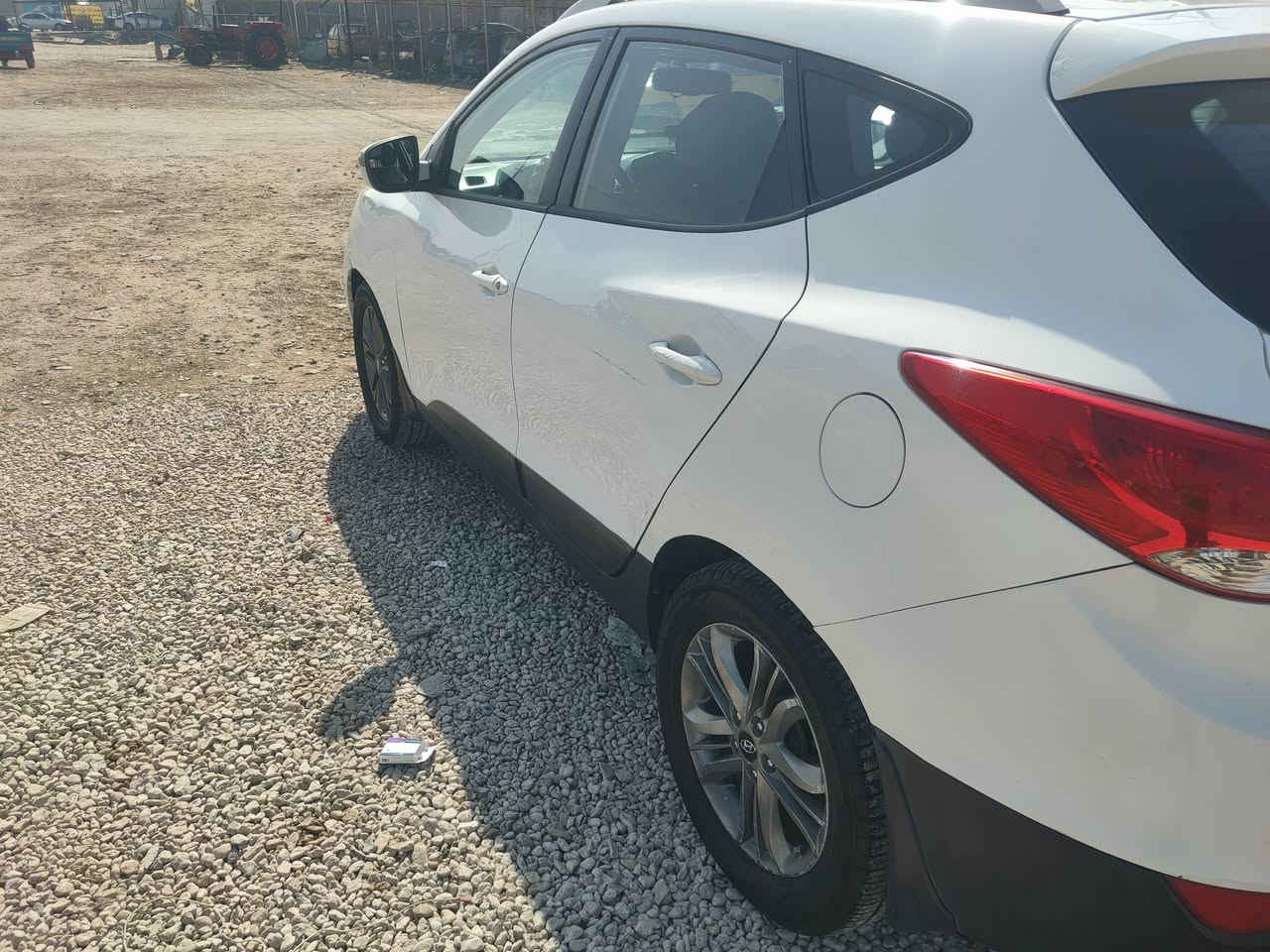 السلام عليكم للبيع فقط موديل 2015 خليجي قطعتين تبريد لسياره بيه صبغ 3 قطع بدون اي ضرر داخلي جاهزة لسياره رقم بغداد بااسمي السعر 135 وبيه مجال قليل الشراي يتصل ممتواجد على النت مكان السياره بابل المسيب ***********
