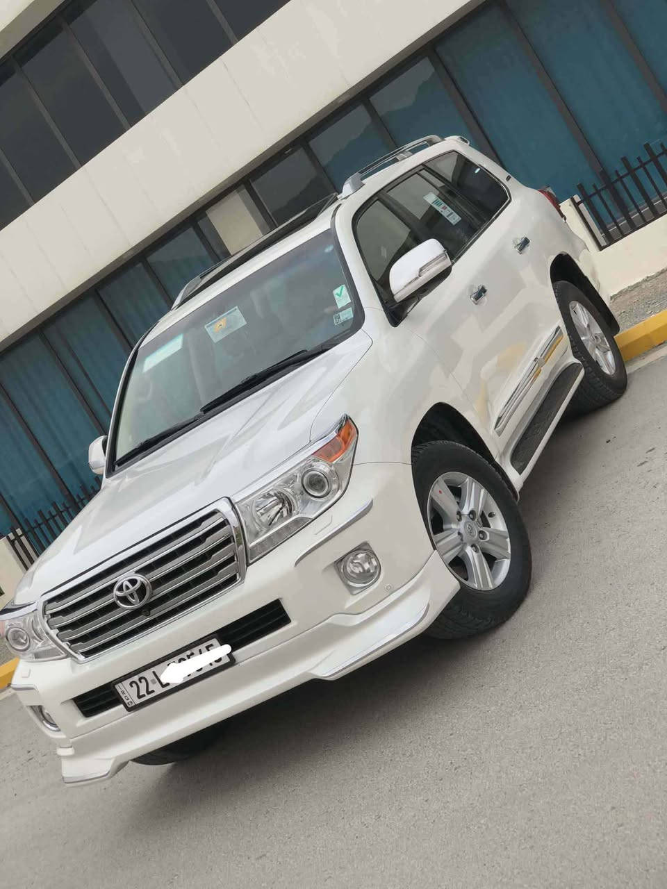 تویۆتا لاندگرۆز  2015  
vxr 5,7  مەکینە
180, 000 km ڕۆیشتن
مواصفات لێگزس✔
8 پستن ➡
گێڕومەکینەوکارەبایی بەشەرتە ➯
بێ بۆیاخ بێ لێدران،شوخت وقۆپی نیە ➯
تەنها دەعامی لەسەرشوخت بۆیاخە،➯
نمونە لەجوانی وخاوێنی،شریکەی جیهان. ➡
*********** ڤایبر،واتساپ
شوێن ڕانیە
تکایە بۆزانیاری زیاتر تێل بکەن بۆخاوەنی ژمارەکەی دانراوە ➯ رانية, السليمانية
