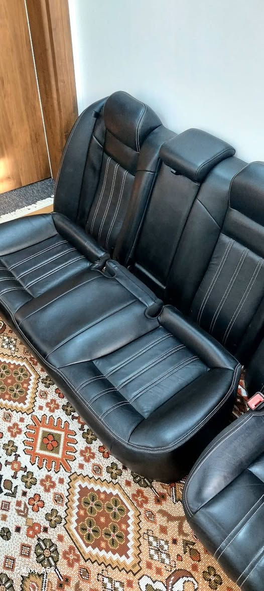 كشنات اوباما للبيع جدد السعر ٥٠٠دولار بغداد حي العامل ***********
