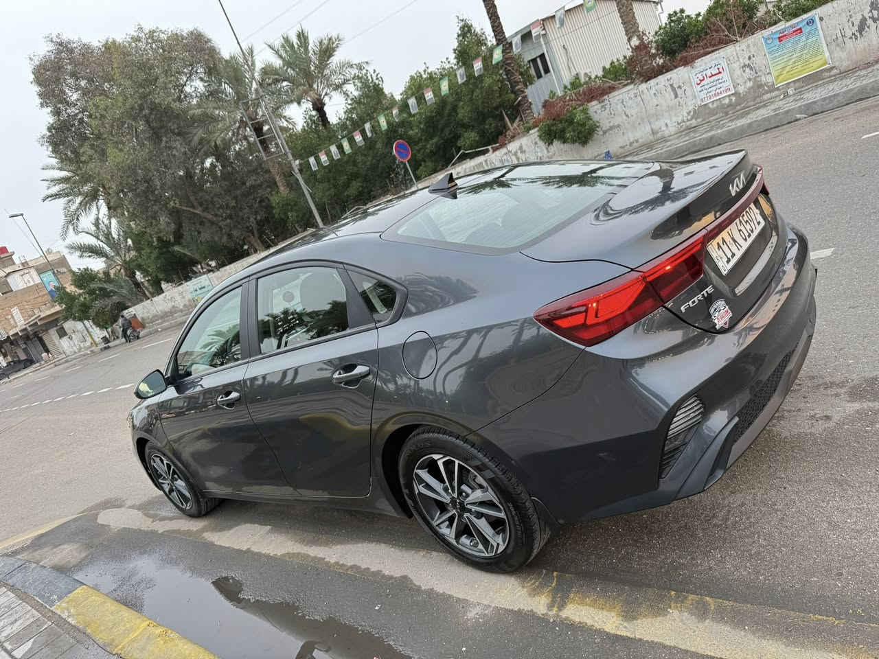 السلام عليكم ، عيد فطر مبارك 
كيا فورتي موديل 2024 جديدة جداً
ماشية السيارة 22 الف 
مكينة 2000
حادثه في امريكا دعامية فقط حتى راديترات ما واصله وصور الحادث داخل المنشور وصار بيه طخه بسيطة في الجاملغ الايمن وبدلته اصلي نفس اللون 
مواصفات عادية شاشة كامرا رادار تحديد مسار تحكم ستيرن 
السعر 158 وبيه مجال 
للتواصل *********** خالد الجبوري 
مكان السياره بغداد الاعظمية
