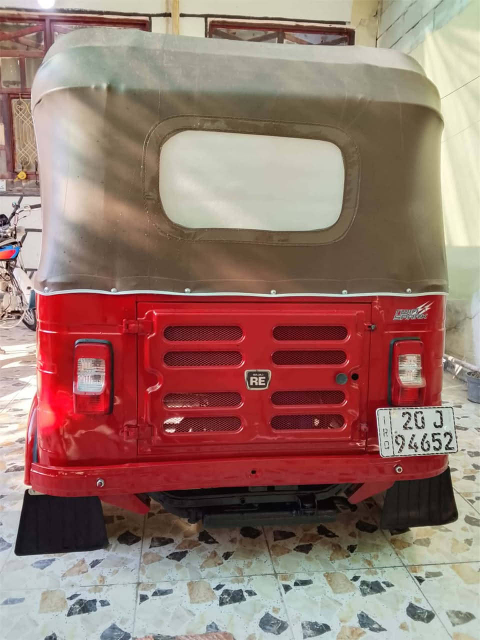 للبيع 2018شهر 9  رقم ديالى مصبوغه جماليه شوفت عينك لا تنقيص لا تبخير كهربائات كله شغاله سعر 5ملاين ونص بيه مجال حك جيه  المكان بعقوبه ***********
